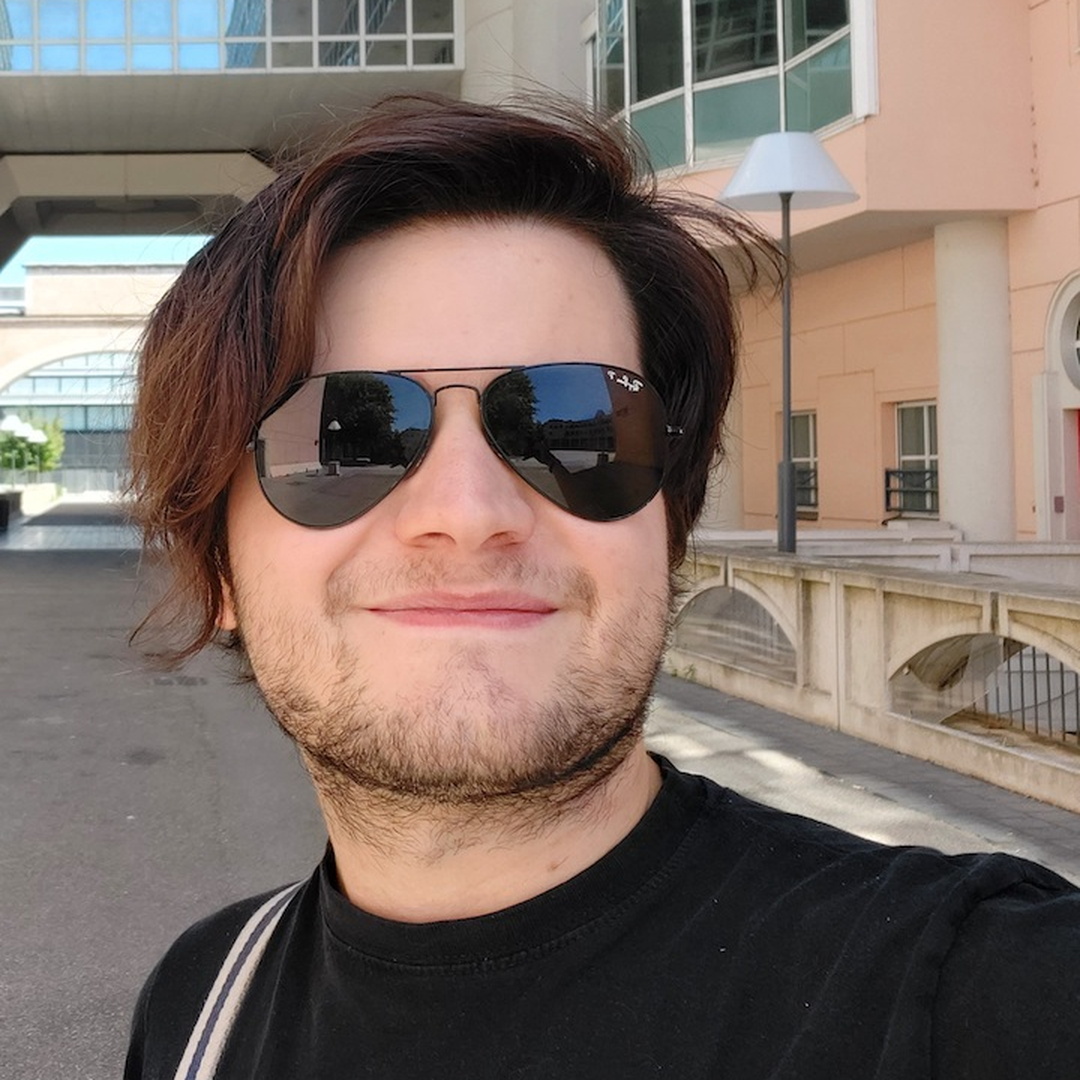 Headshot of Raphaël Bouguemari