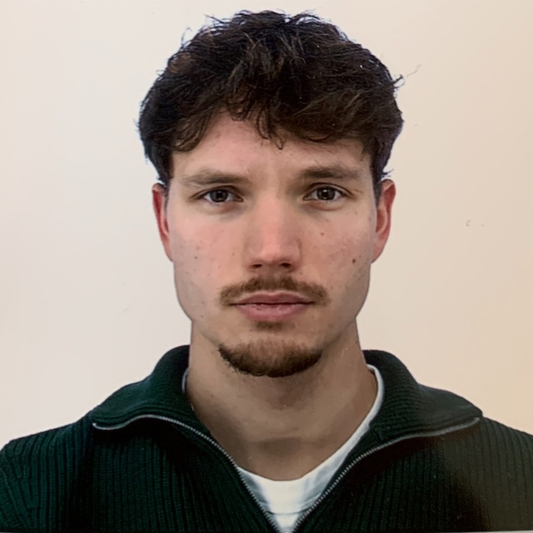 Headshot of Jules Roth